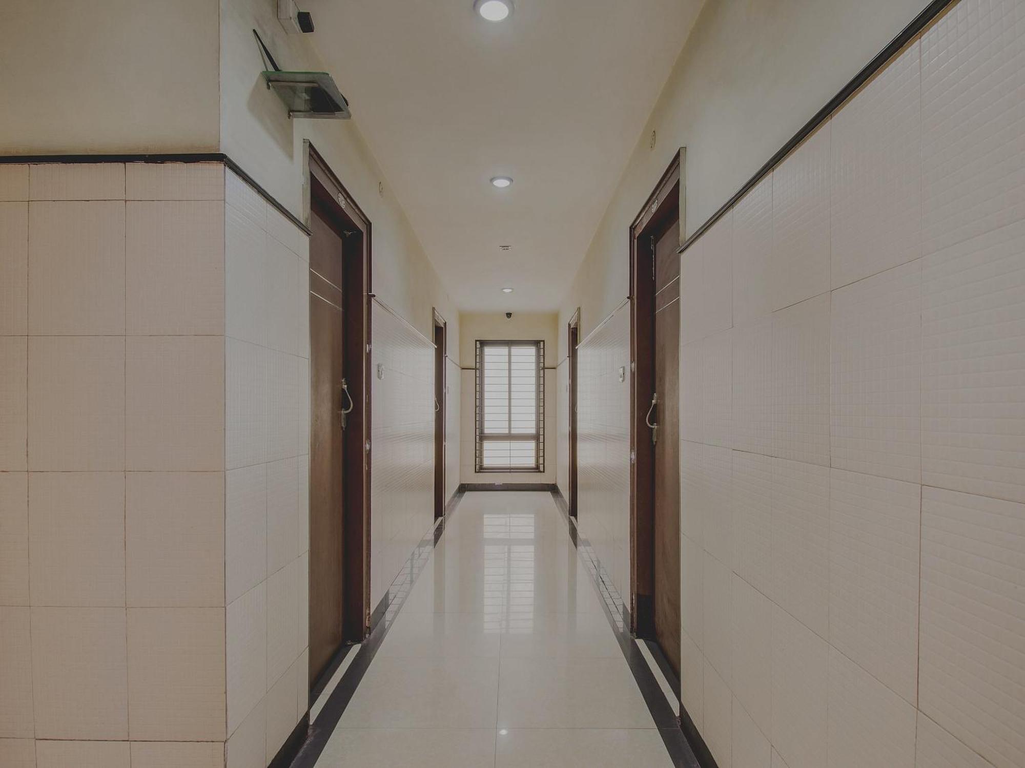 Hotel O Ssg Residency Визакхапатнам Екстериор снимка