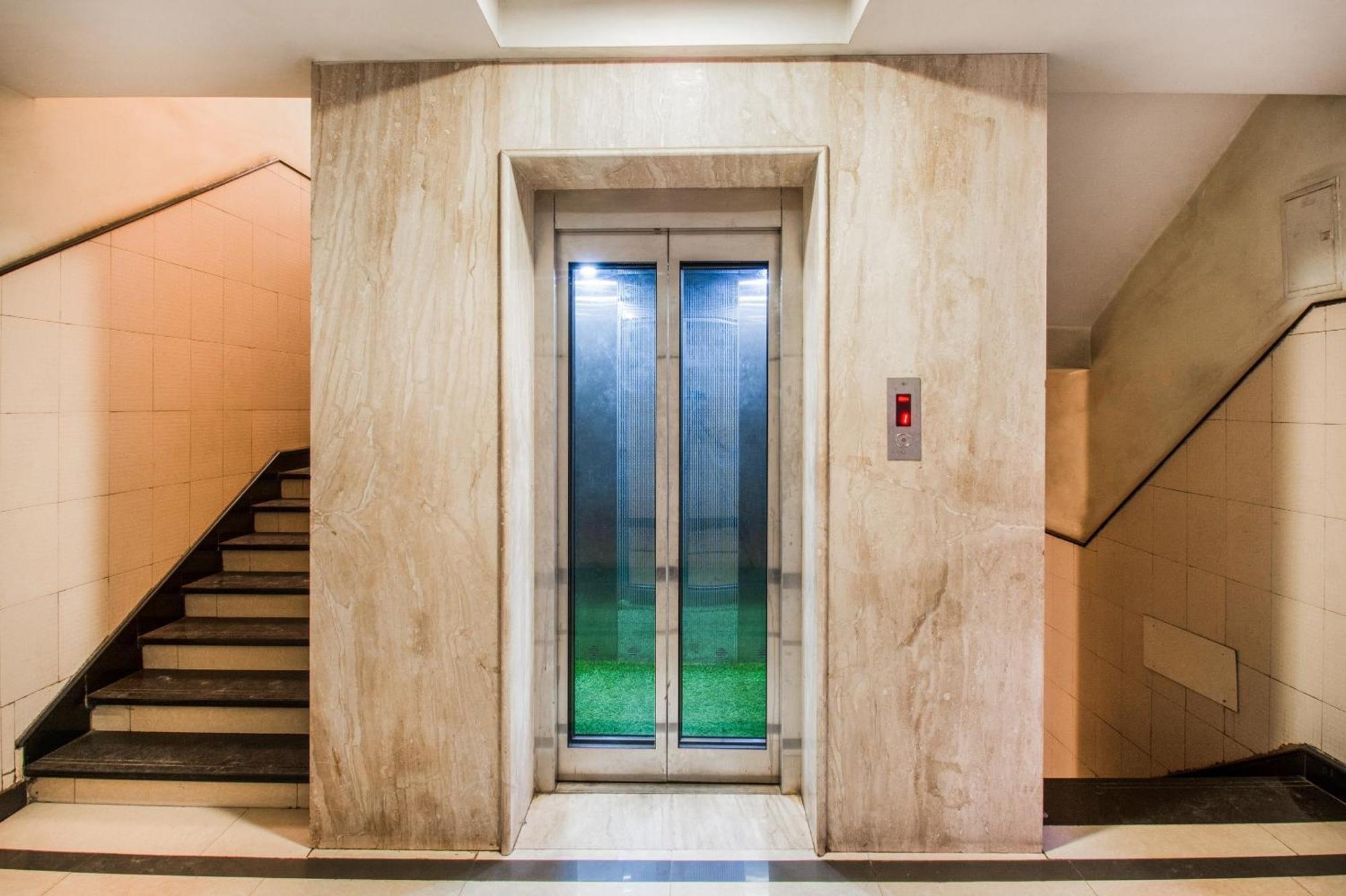 Hotel O Ssg Residency Визакхапатнам Екстериор снимка